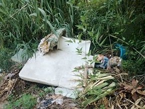 Esposto su abbandono rifiuti in Contrada San Leonardo