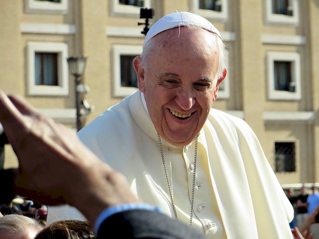 Papa Francesco da Fazio: «Anche per un non credente, libero e laico, c'è da riflettere»