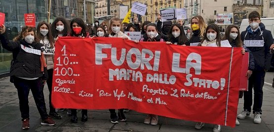Mattarella: «Sconfiggere le mafie è possibile»
