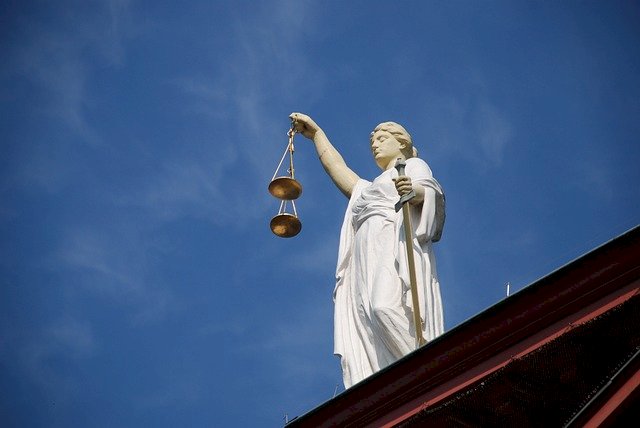 Mitologia della giustizia e dei giustizieri