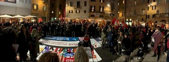 In piazza a Roma contro l'autonomia differenziata