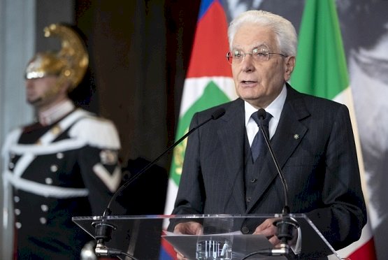 Mattarella: Non sono i terroristi ad aver scritto la storia d'Italia ma le vittime e il popolo italiano